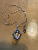 Ancien pendentif avec  pierre.