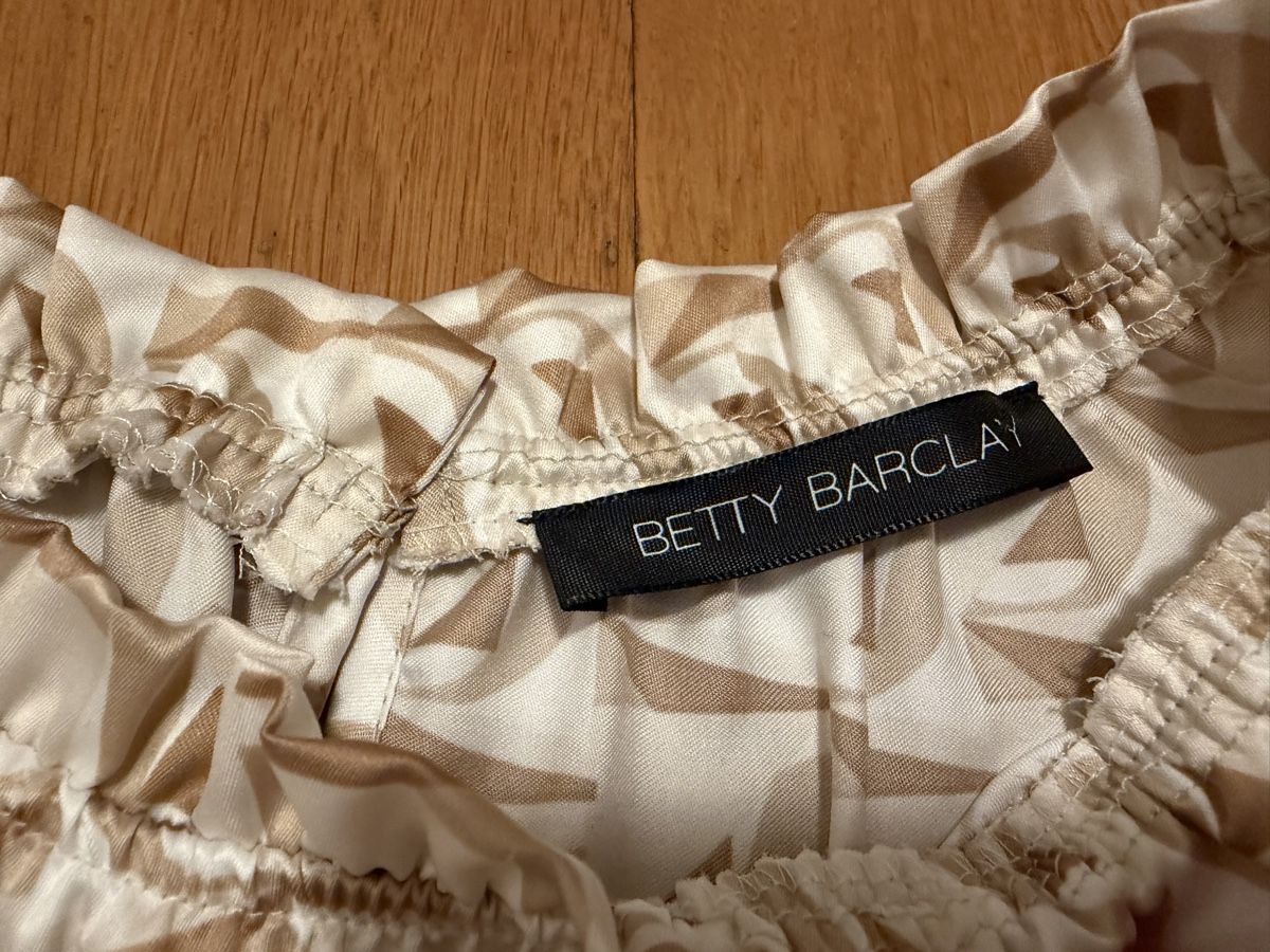 Betty Barclay Blusen: Betty Barclay Bluse ärmellos Grösse 40. – Gebraucht aus Adliswil von StephanieAnnina 6