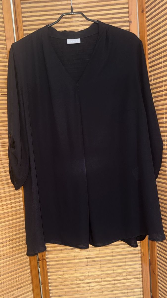 C&A Camicette: C&A Bluse mit V-Ausschnitt, 50 – Usato da Gümligen venduto da morticiaaddams