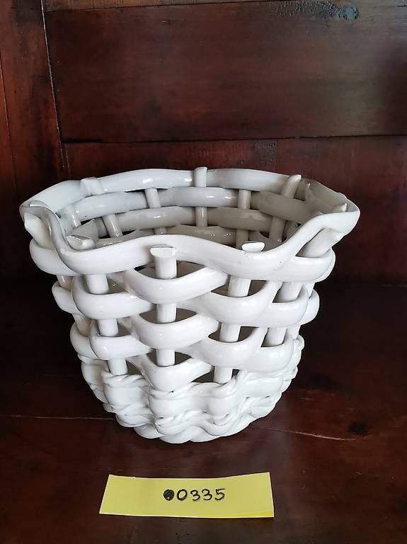Vasi per fiori: Cachepot - Keramik-Pflanztopf mit Korbgeflecht-Muster – Usato da Dübendorf venduto da aschiduebendorf