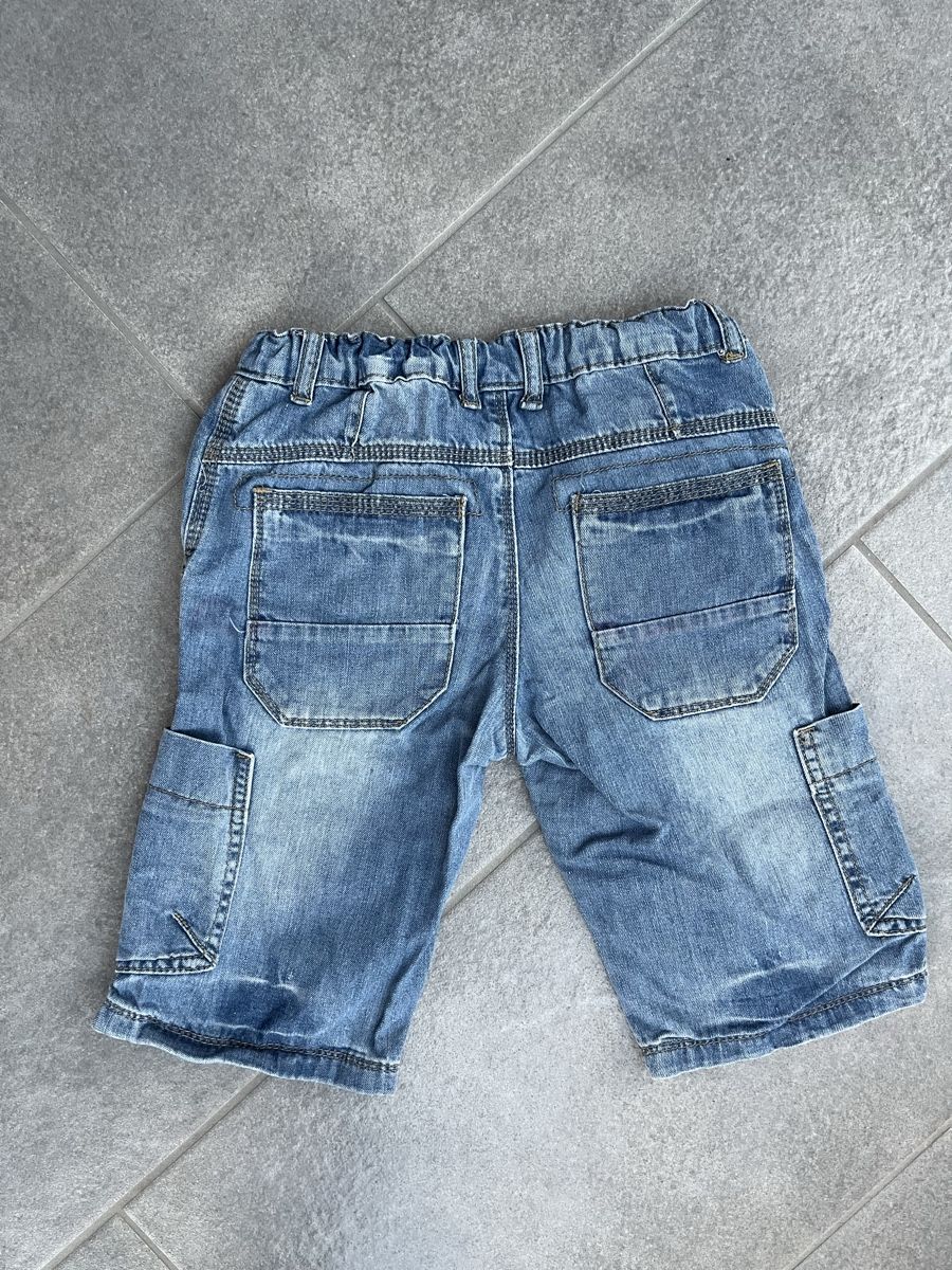 Pantalons: Jeans - Shorts 134 – D'occasion à Wil ZH par Wonderwoman76 2