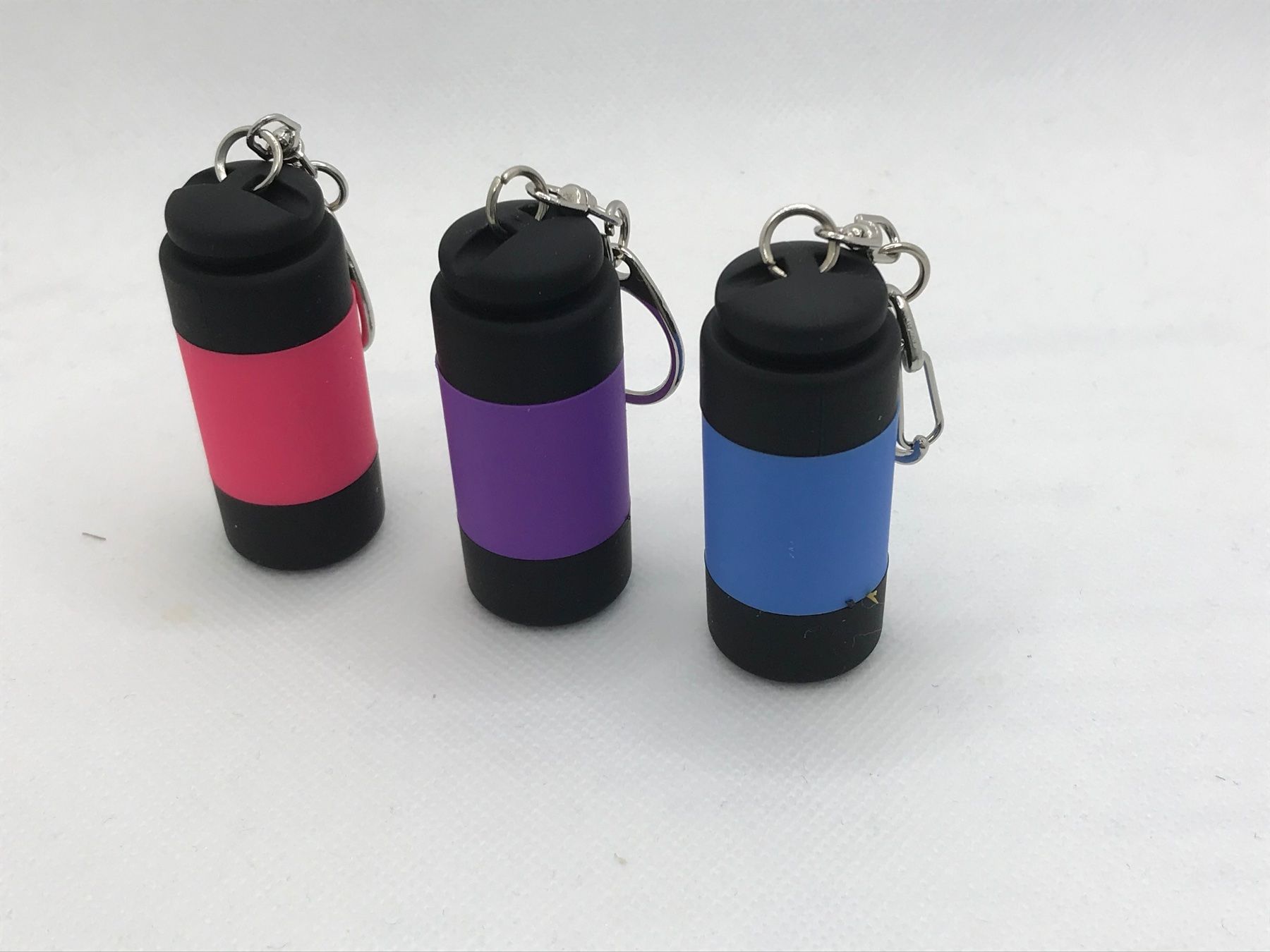 Lampes: Mini LED Taschenlampe,, USB rechargeable 3pc – Neuf avec emballage d'origine à Niederteufen par mix18 1