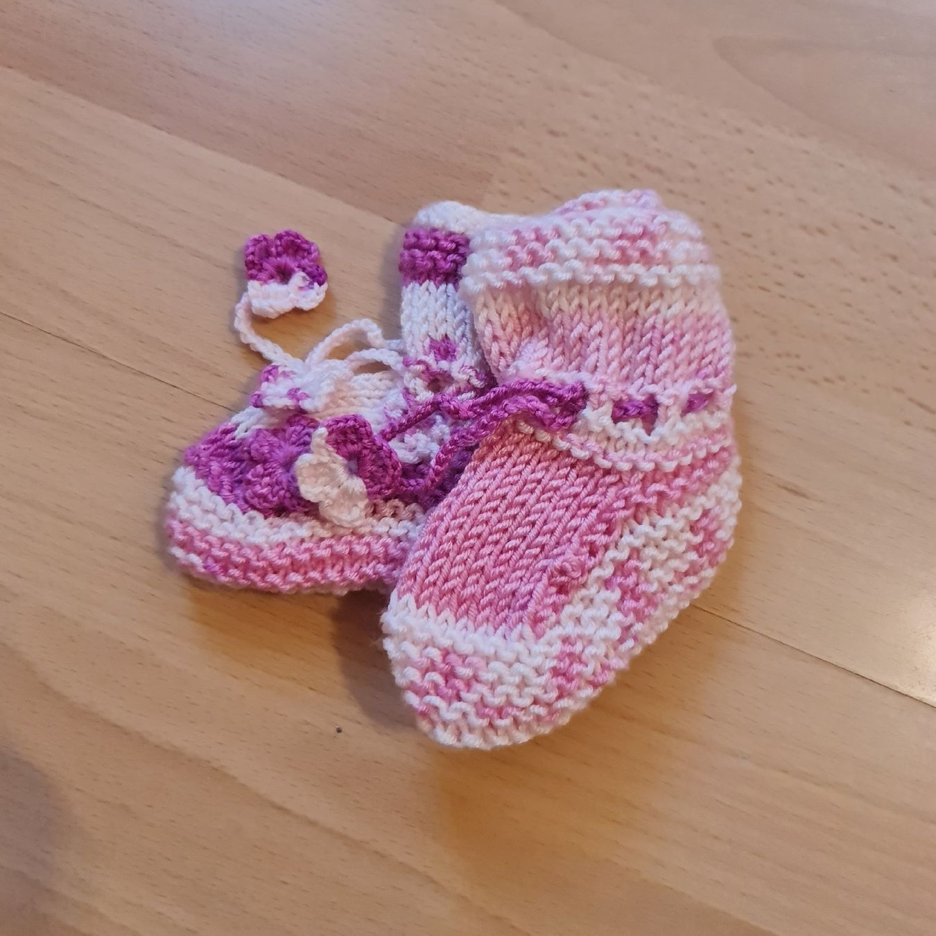 Lotti & Set di vestiti: Handgestricktes Babykleidungsset – Nuovo e nell'imballaggio originale da Grafstal venduto da sel_yil 3