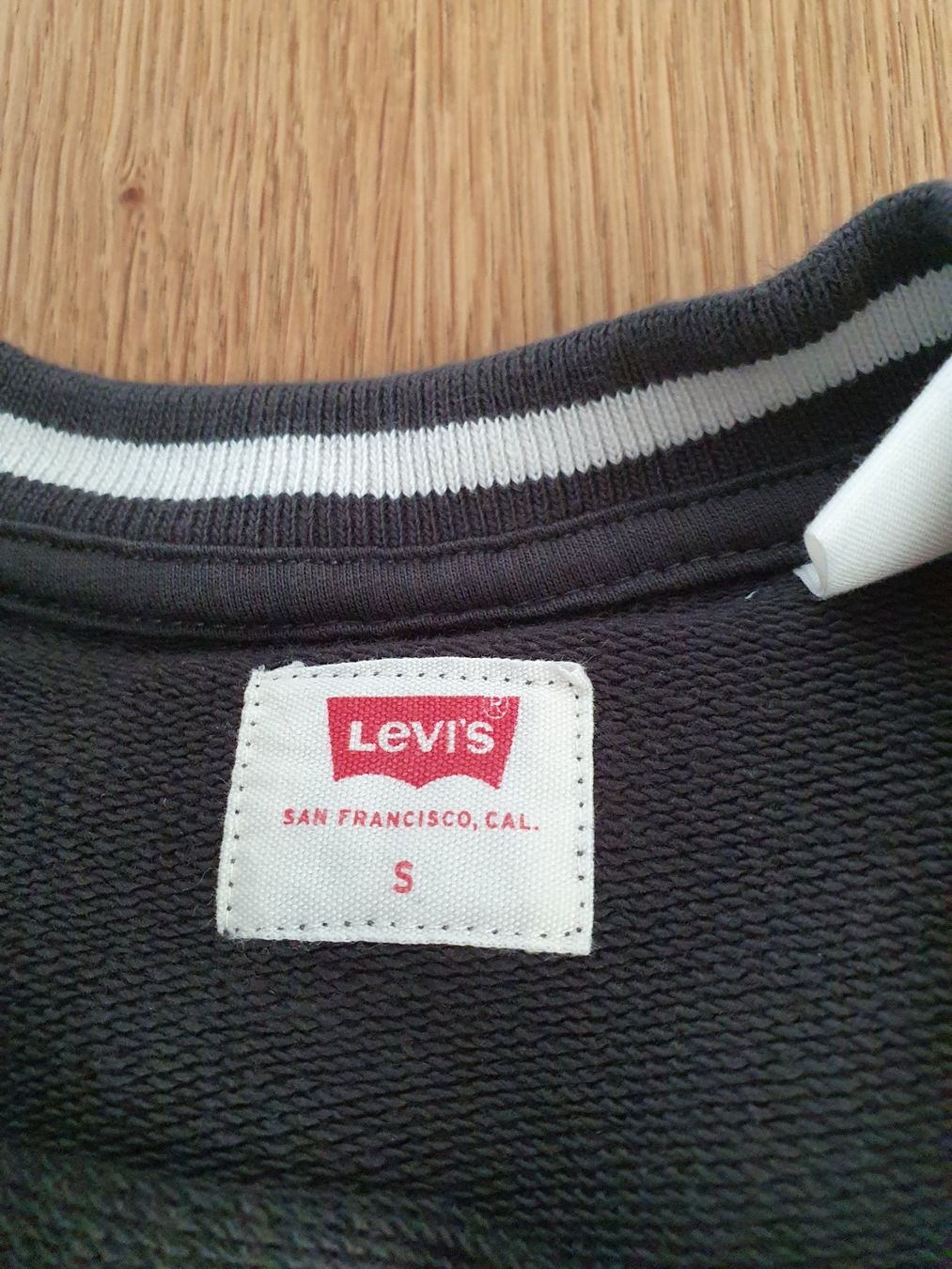 Pullover & Sweatshirts: Levis Sweatshirt – Neu (gemäss Beschreibung) aus Kreuzlingen von Vrene01 2