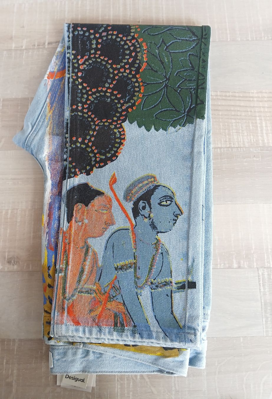 Desigual Jeans: Jean droit-blue DESIGUAL INDIA PRINT – Nuovo e nell'imballaggio originale da Tramelan venduto da Belleza82 7