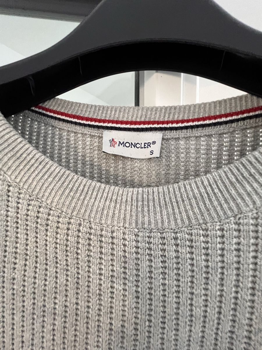 Moncler Maglioni & Felpe: Moncler Pullover grau Grösse M – Usato da Winterthur venduto da ChicMarkt 3