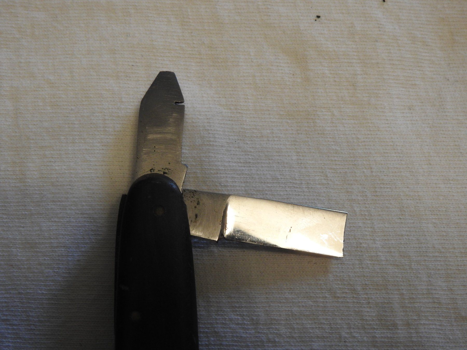 Coltelli tascabile: altes defektes Messer mit Griff aus Horn – Difettoso da Uznach venduto da killroy99 4