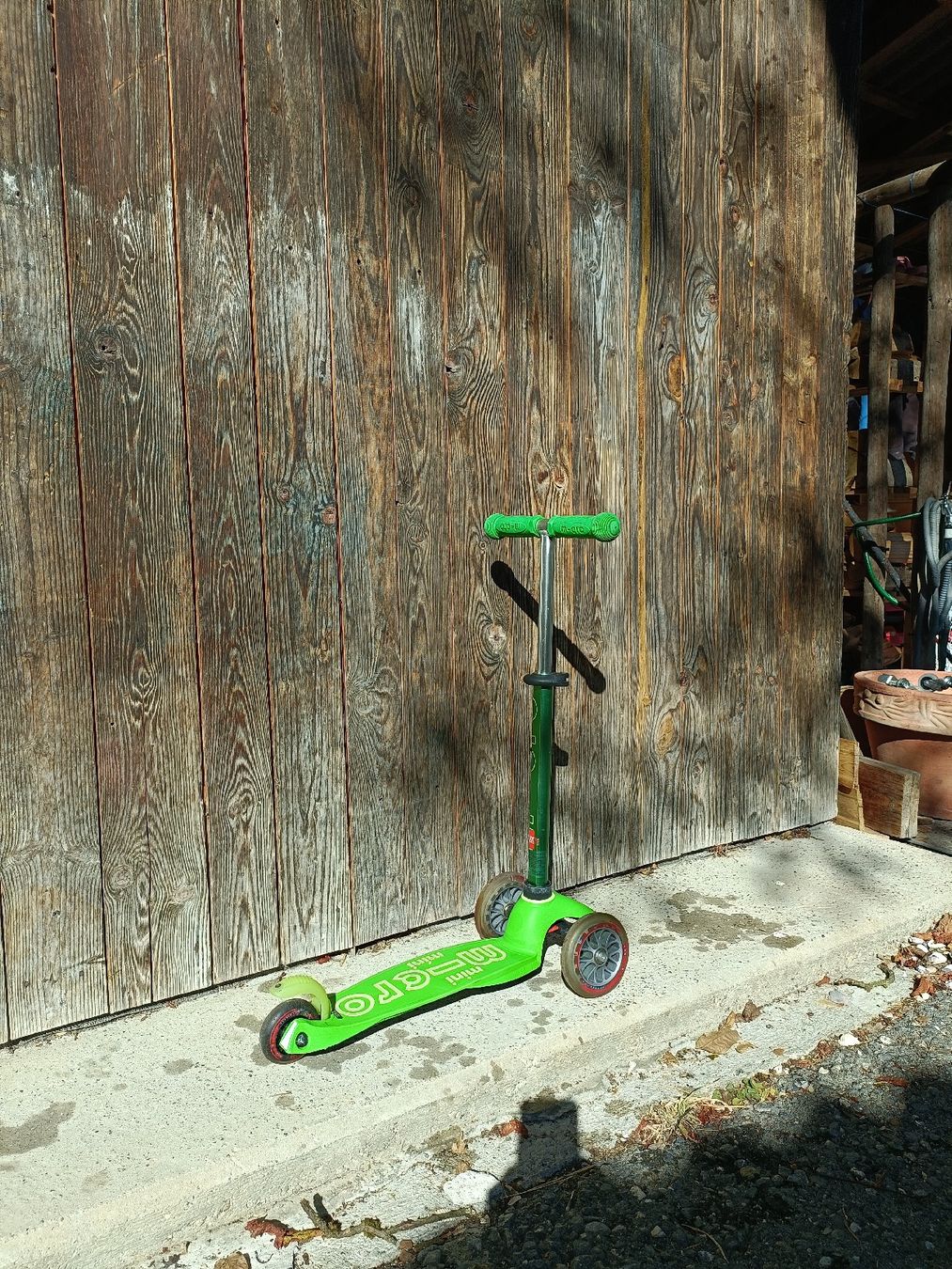 Micro Kickboard: Micro Mini Kinderroller grün – Usato da Langnau b. Reiden venduto da Severin.Siegrist 1