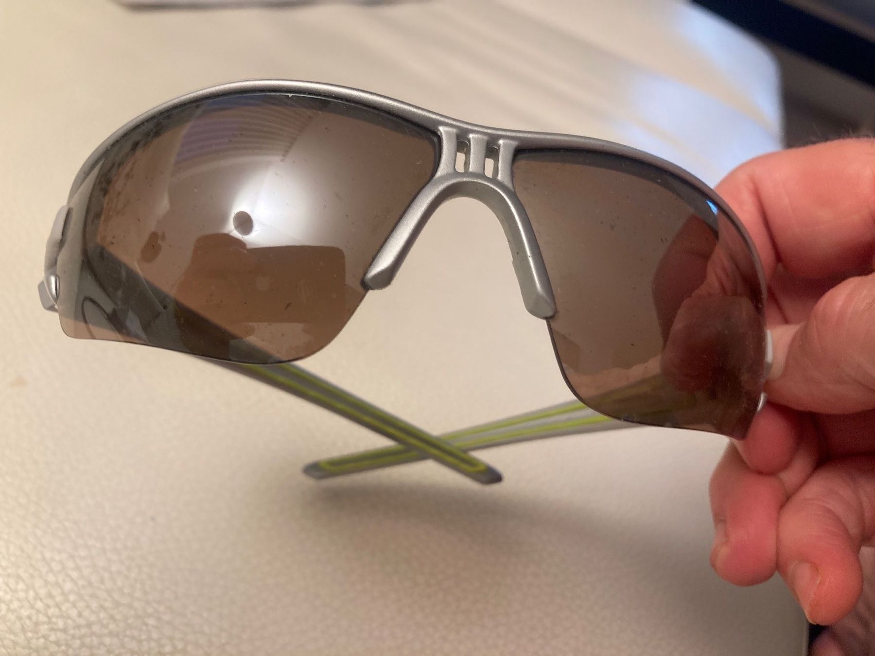 Adidas Occhiali & Lenti: Adidas Sportbrille mit Etui gebraucht – Usato da Münchenbuchsee venduto da Joedeler 1