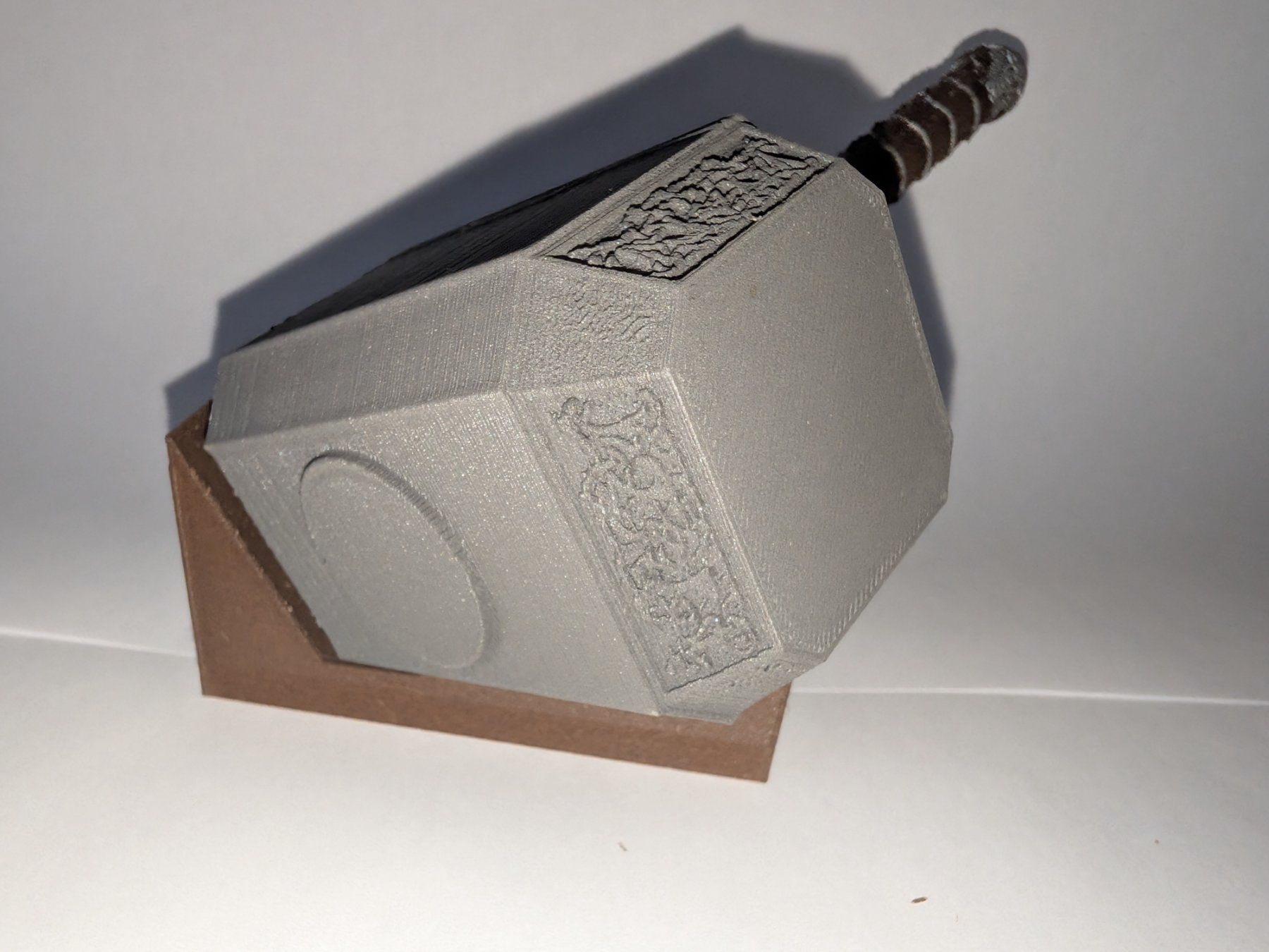 Tutte le decorazioni: Marteau de Thor imprimé en 3D avec son support – Nuovo (secondo la descrizione) da Yvonand venduto da Li_poch 4