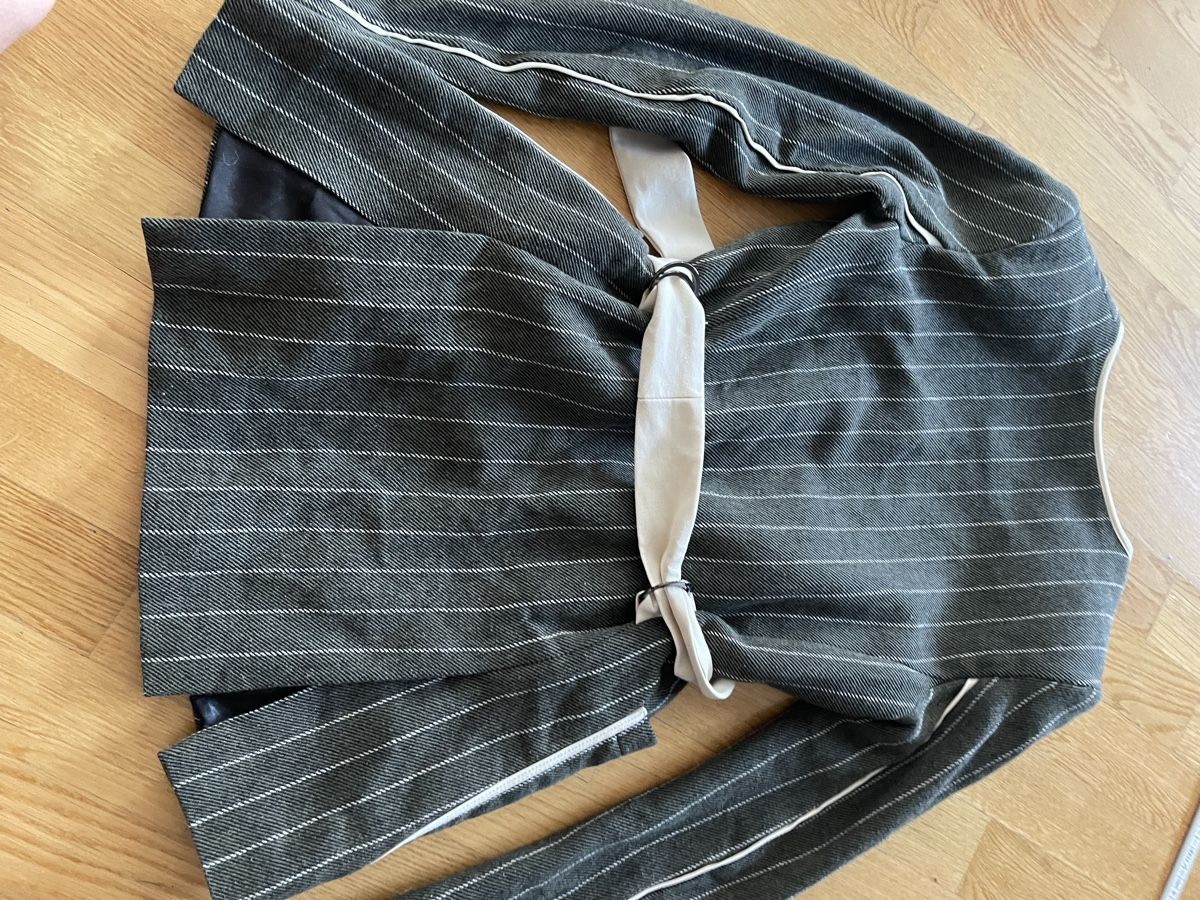 Giacche: Blazer Schicker Damenblazer, Gr. S,  gestreift, beige – Usato da Rüschlikon venduto da Lajniii 8