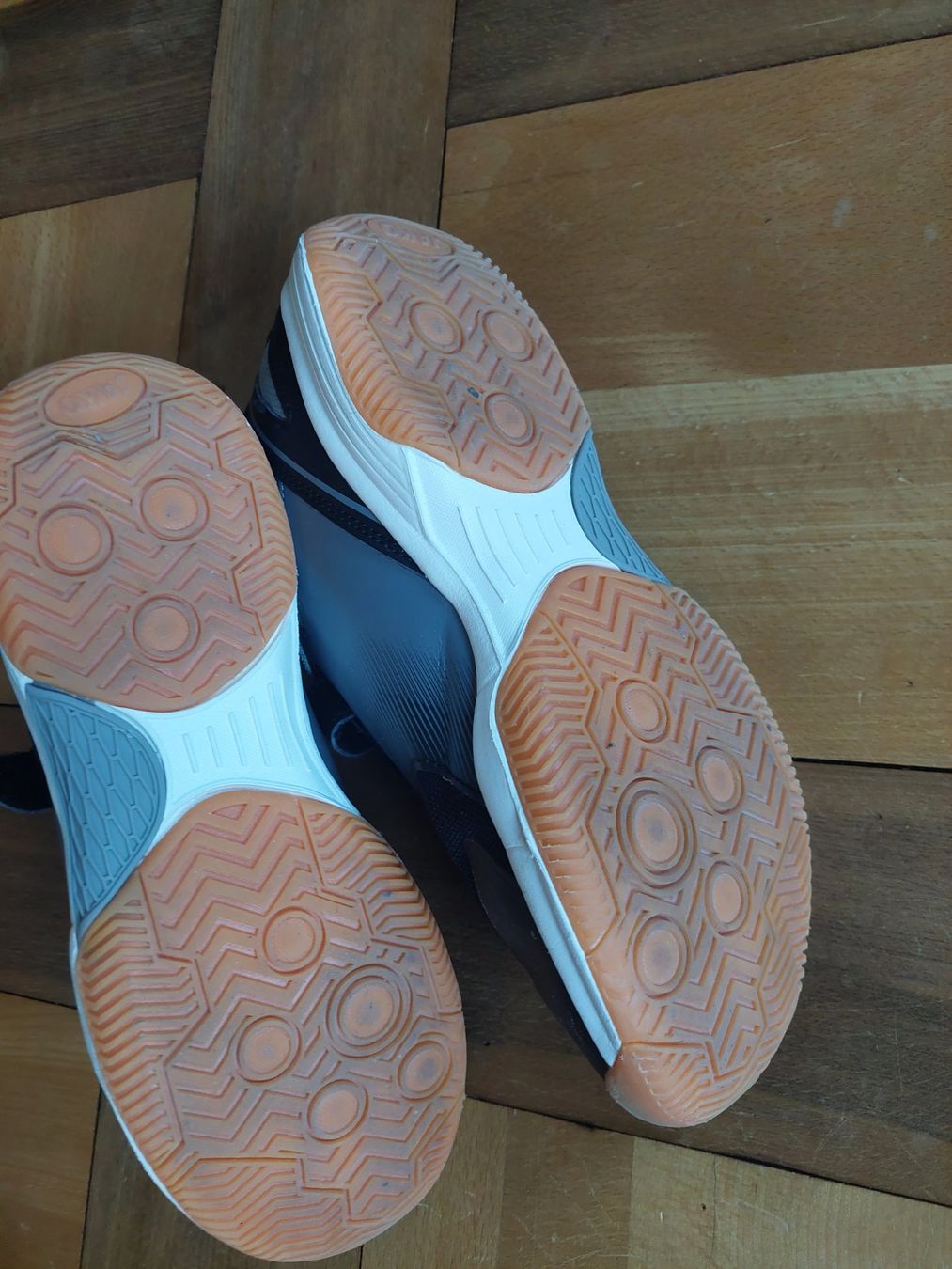 Jako Scarpe da donna: Jako Hallen-Turnschuhe Grösse 40 – Usato da Beckenried venduto da Havacola 6