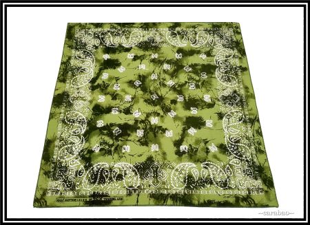 Bandana / Olive - Batik mit Paisley-Muster