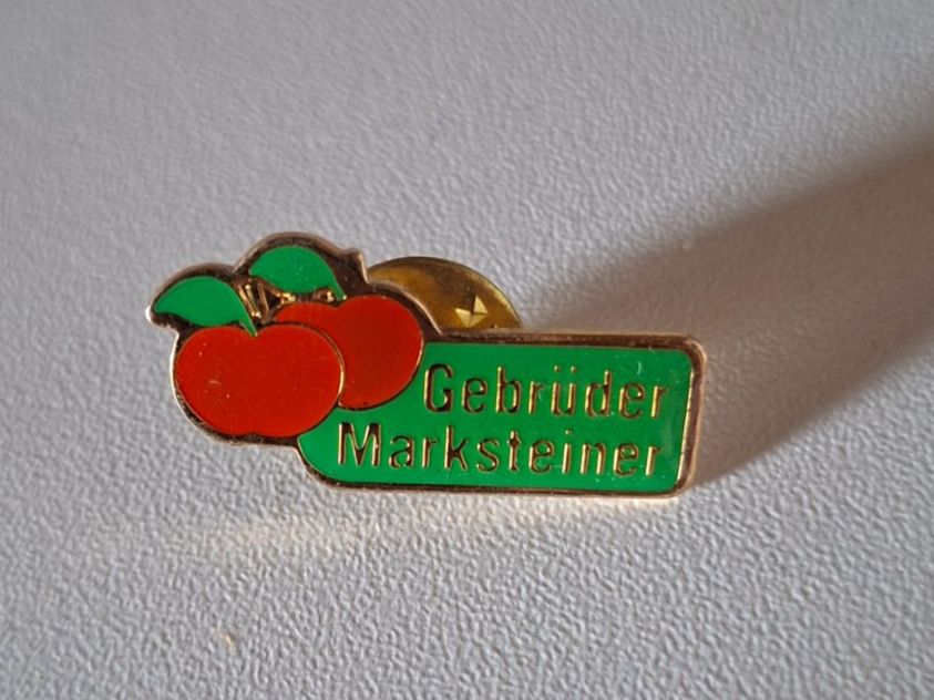 Placchette & Badge: Pin Gebrüder Marksteiner – Usato da Erlinsbach venduto da pfunky