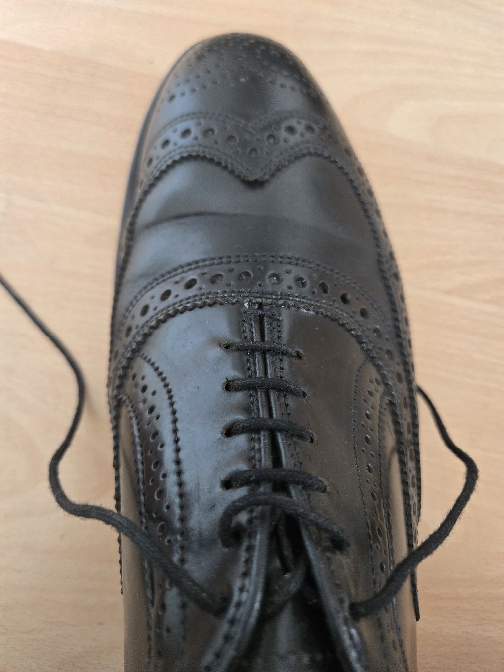 Scarpe da uomo: Allen Edmonds CORDOVAN CAMBRIDGE – Usato da Zug venduto da f_t_827r 1