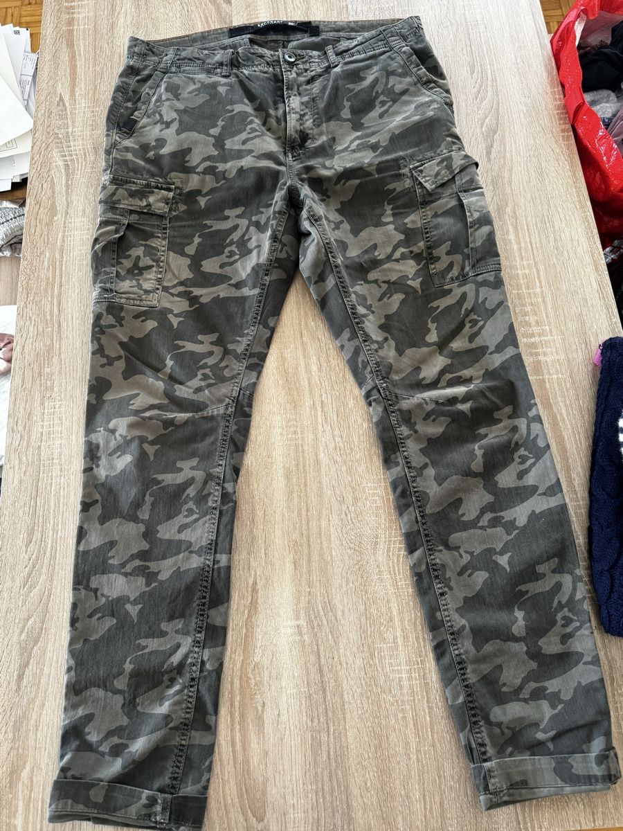 Superdry Pantaloni: Superdry Camo 33-32 – Usato da Vevey venduto da Eiden77 2