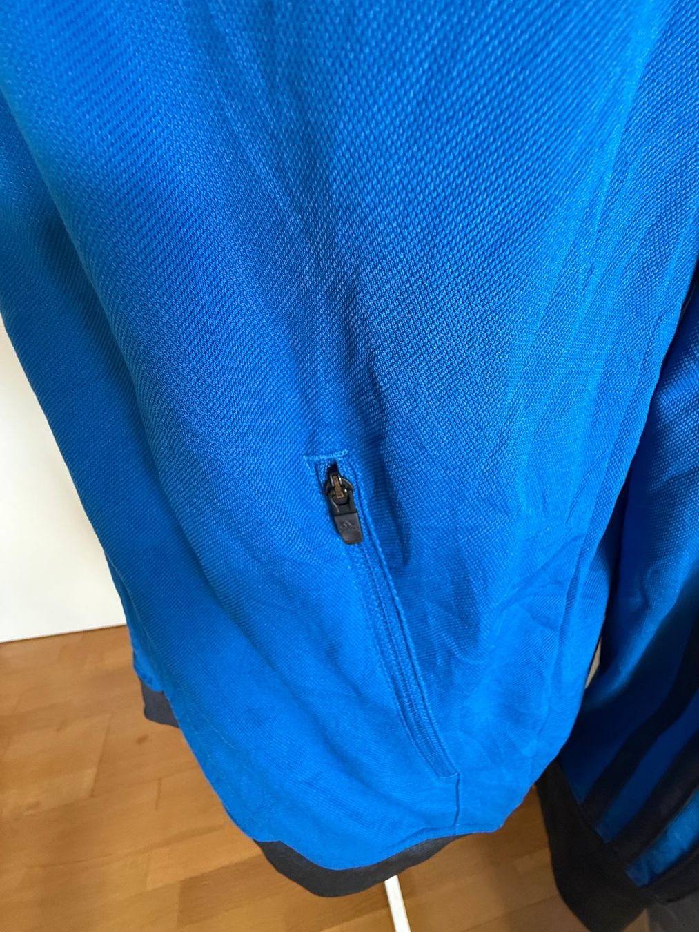 Adidas Giacche: Vintage blaue Adidas Jacke Grösse M  Polyester – Usato da Kirchdorf AG venduto da coco123 3