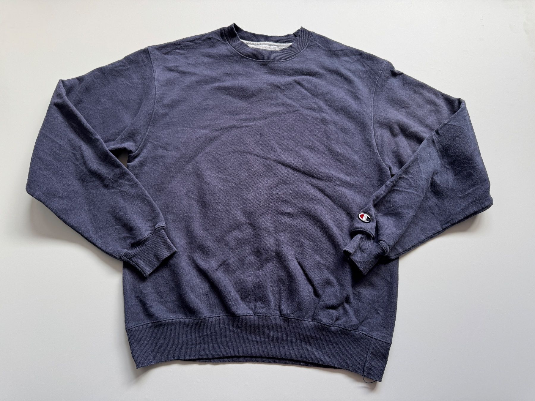 Champion Maglioni & Felpe: Champion Sweatshirt pullover crewneck Sz M – Usato da Neuchâtel venduto da _Easy_to_Find_
