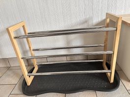 Offenes Schuhregal