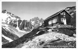 Silenen, Etzlihütte mit Sonnig Wichel