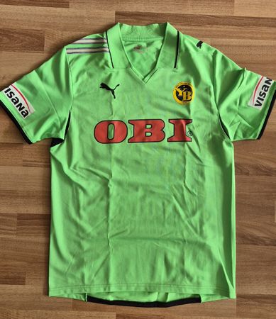 YB- Trikot Varela #19, Original Puma, Top Zustand!