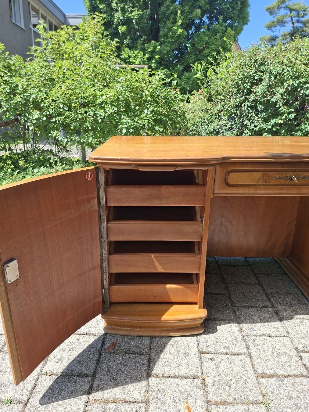 Scrivanie: Midcentury Schreibtisch ais Holz – Usato da Adliswil venduto da rebeccarachel 3
