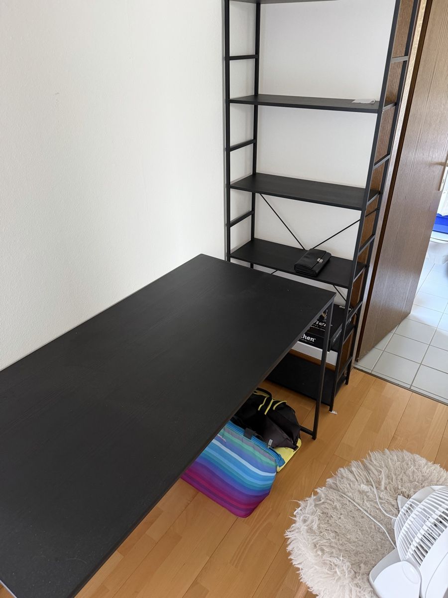 Scrivanie: Schreibtisch mit Regal – GRATIS – Usato da Amriswil venduto da vkt_kq6f