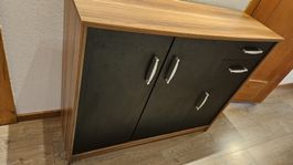 Sideboard Holzoptik mit Schubladen und Türen gebraucht