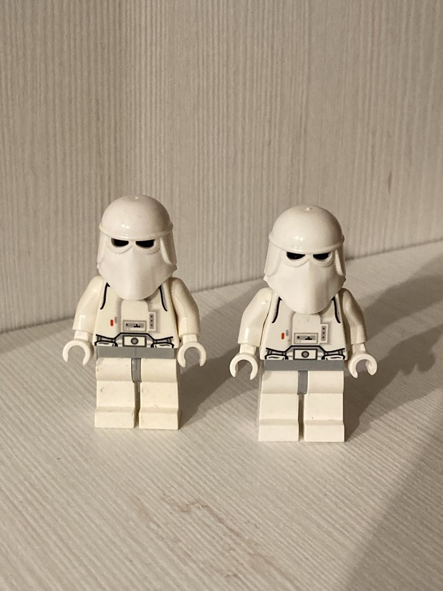 Lego Spielzeuge: LEGO Star Wars Snowtrooper Minifiguren – Gebraucht aus Schafisheim von mic_79dx