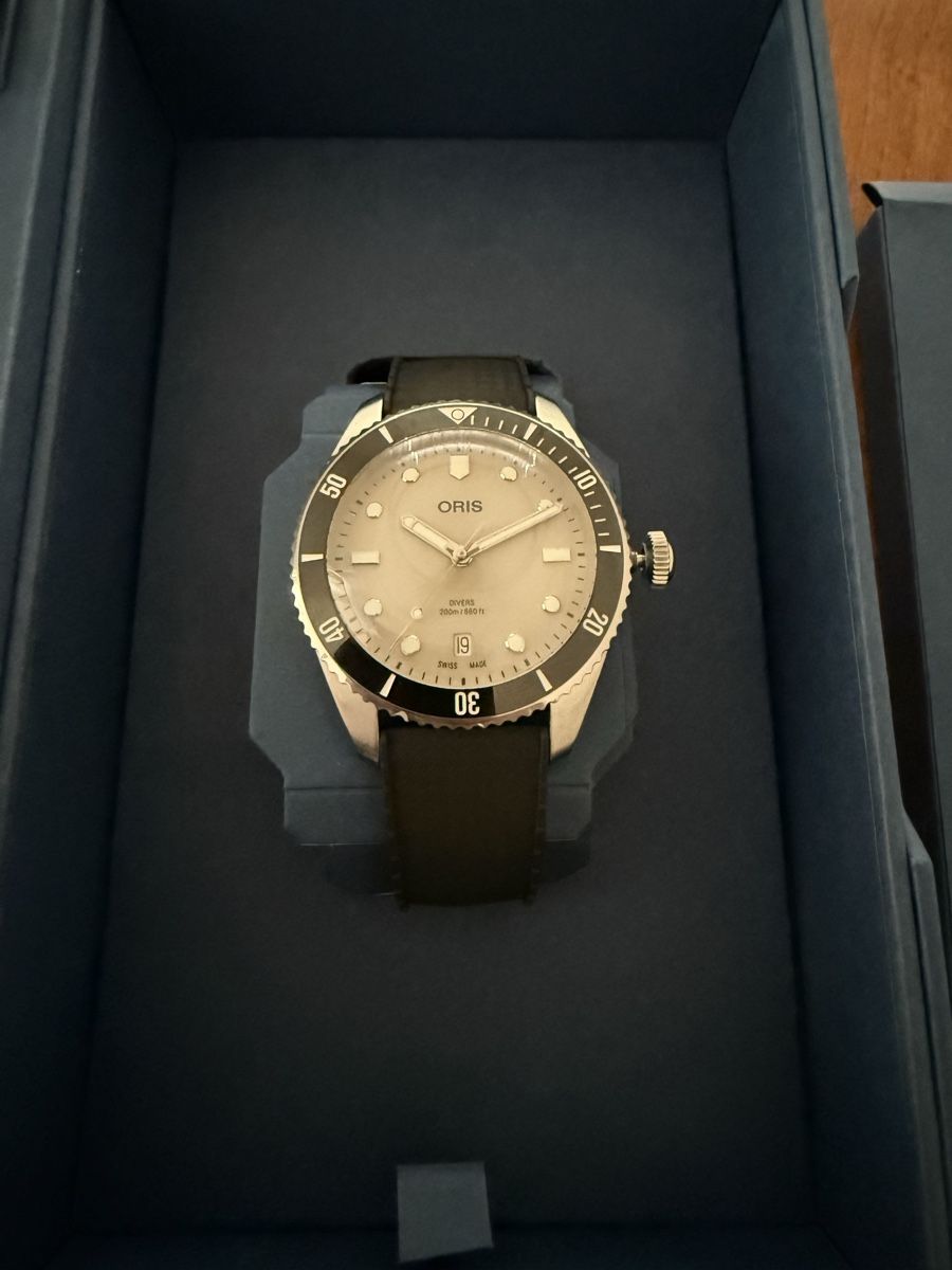 Oris Uhren: Oris Divers Date 39mm 2025✅ – Gebraucht aus Frenkendorf von HoroLux 6