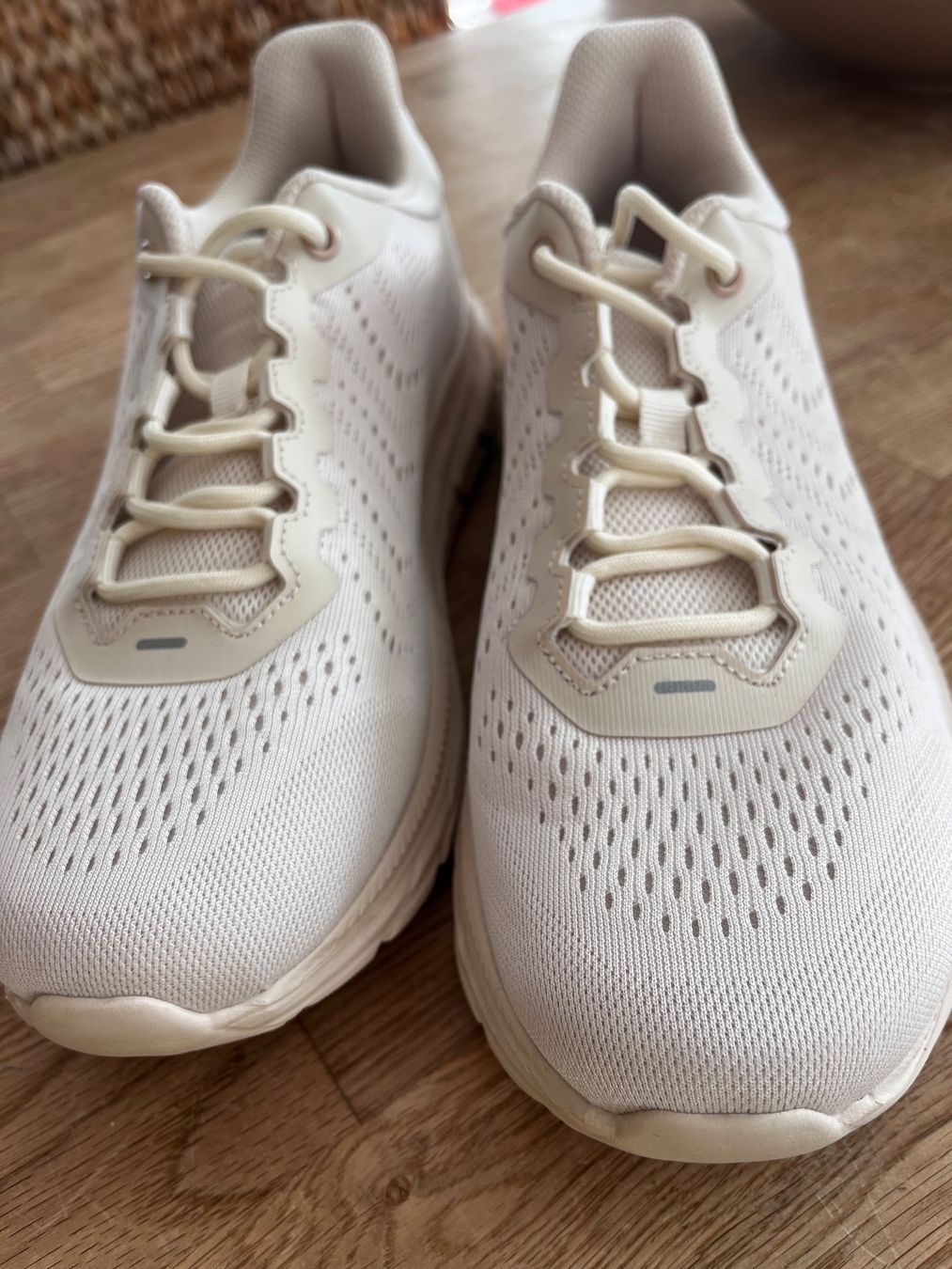 Scarpe da donna: Turnschuhe Atrium Neu Beige Grösse 41 – Usato da Zürich venduto da Sammler777 1