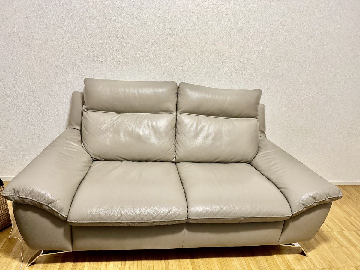 Pfister Divani: Echtleder Sofa Pfister 3 und 2 er – Usato da Tafers venduto da xhe_wnm6
