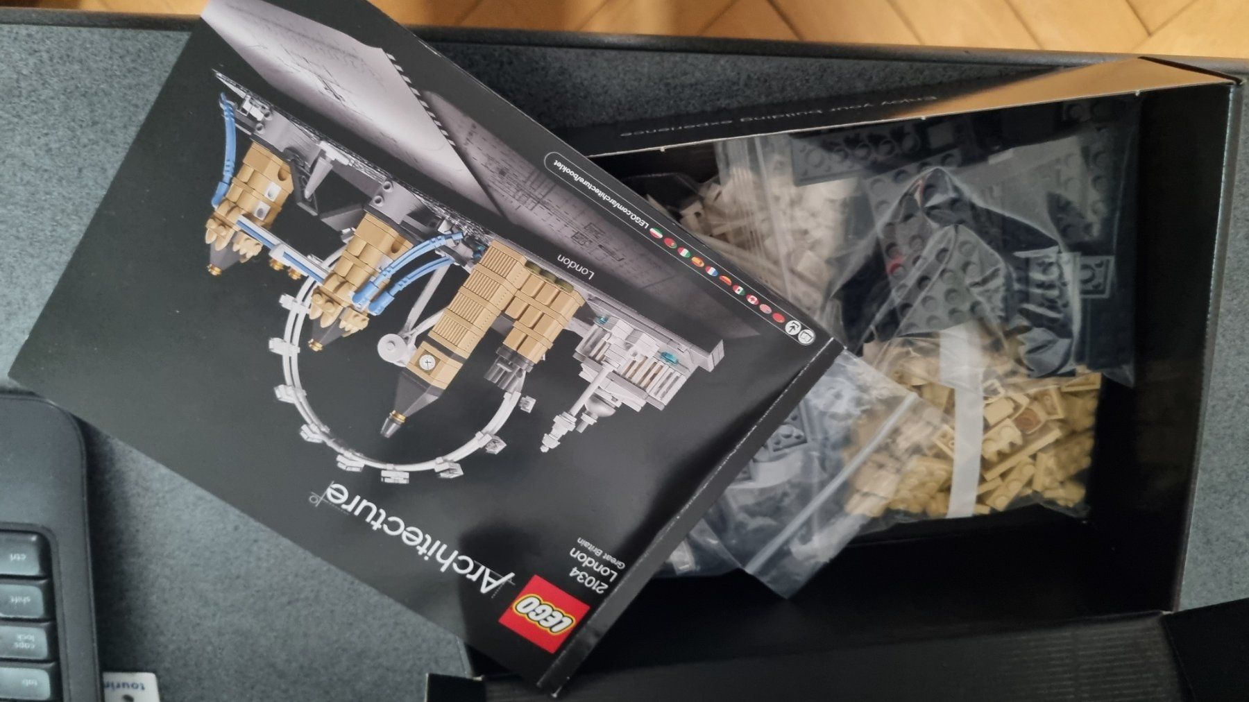 Lego Kit di costruzioni: Lego  LONDON  21034 – Usato da La Chaux-de-Fonds venduto da mikilo1 1