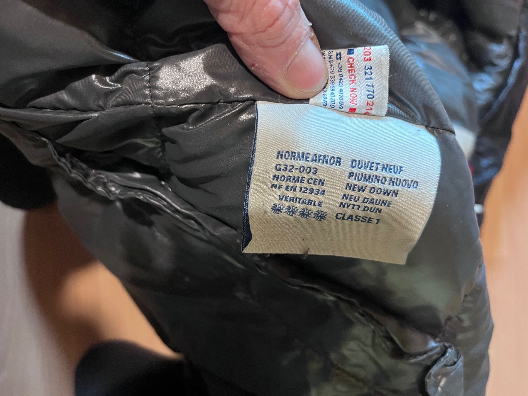Moncler Vestes: Moncler ever Größe 4 – D'occasion à Avenches par pulldou 3