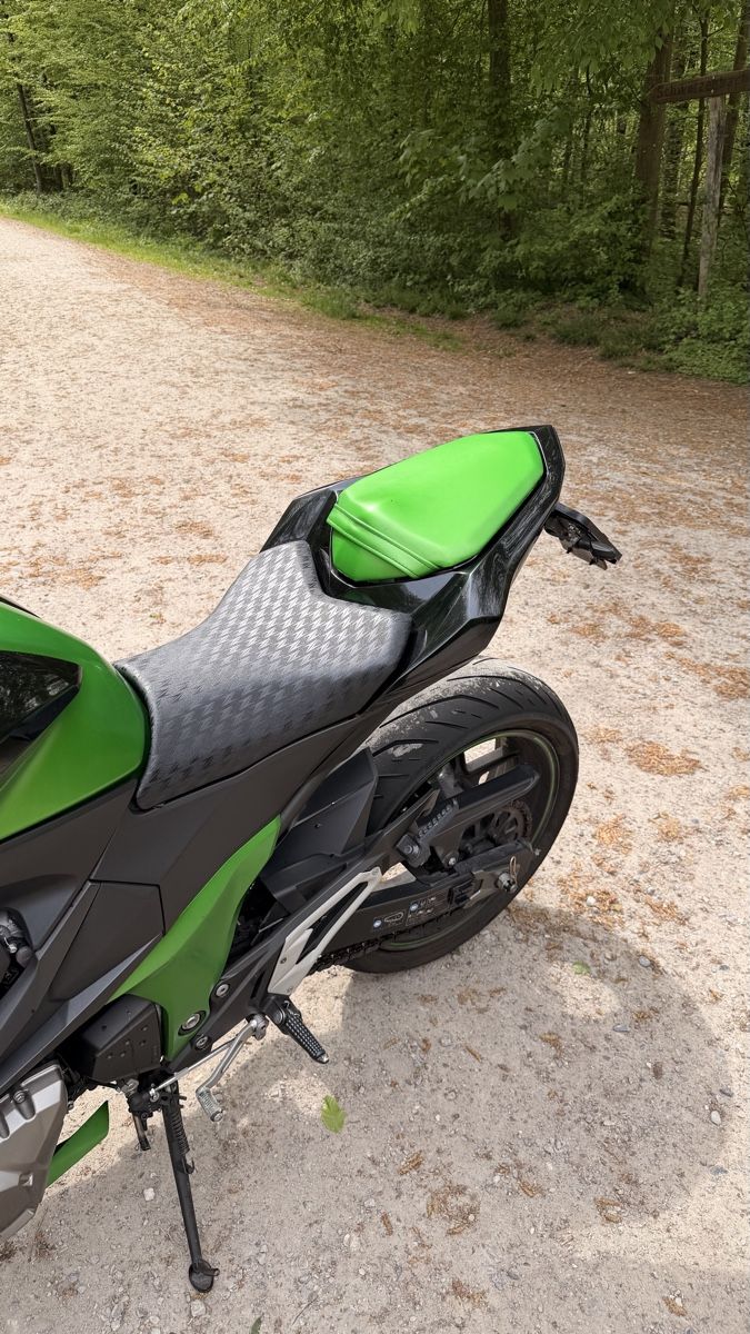 Kawasaki Tutti i ricambio per moto: Kawasaki z800 – Usato da Dübendorf venduto da ioa_8lzt 6