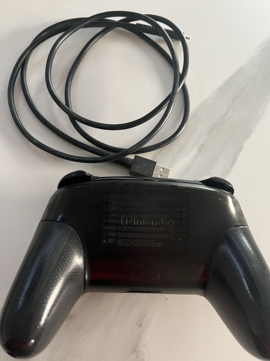 Nintendo Consoles: Controller for Nintendo Switch – D'occasion à Vessy par rijl 1
