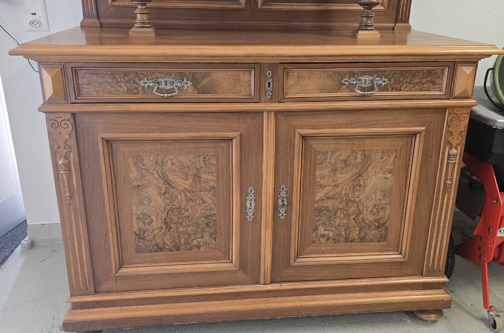 Buffets: altes Buffet , Anrichte ,  Holzbuffet , Küchenbuffet – D'occasion à Zürich par Reni8048 6