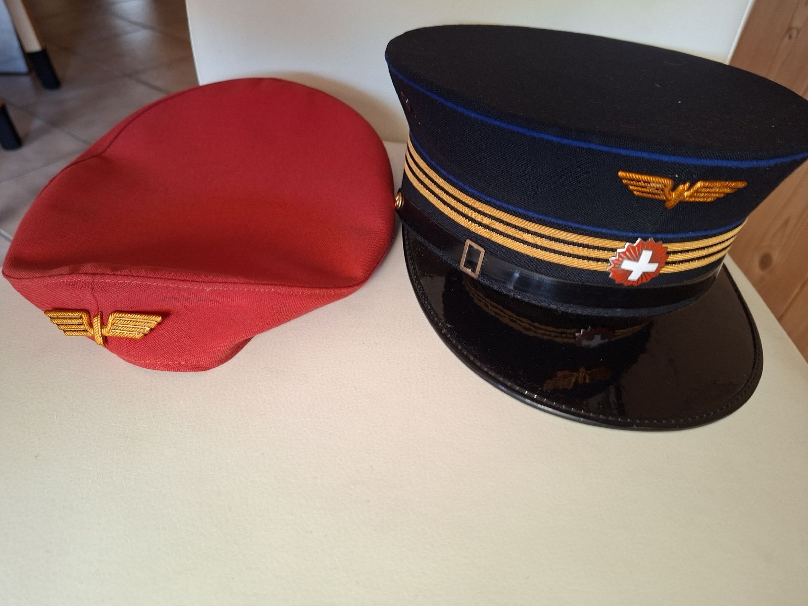 SBB/CFF/FFS Uniformi: Antike Schweizer Eisenbahner Mütze – Usato da Schwanden Sigrisw venduto da len_9yqg 1