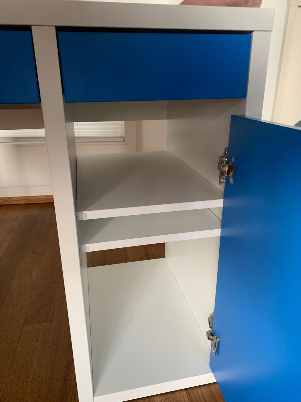 Ikea Bureaux: Kinderschreibtisch von Ikea – D'occasion à Luzern par Baba065 2