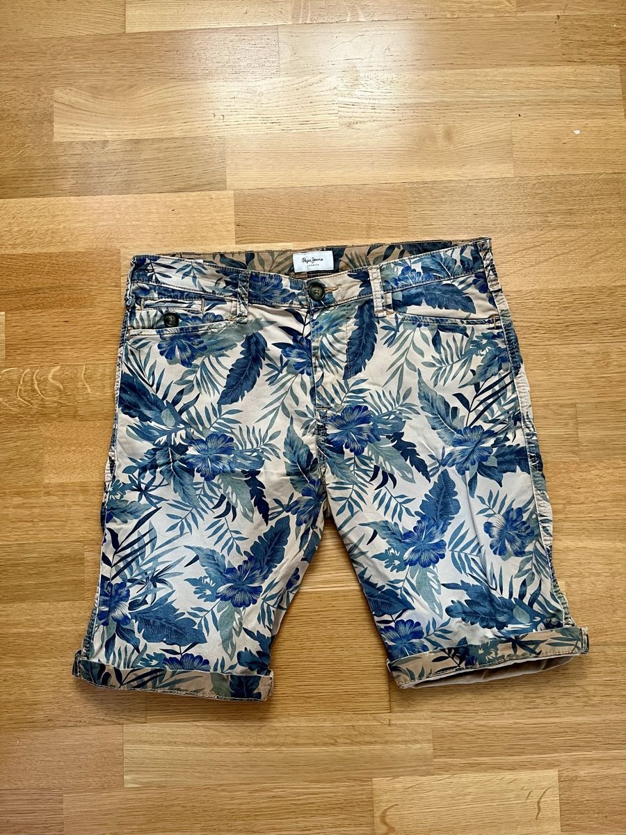 Pepe Jeans Pantaloni: Pepe Jeans Short Grösse 31 – Usato da Uetendorf venduto da Sven_85
