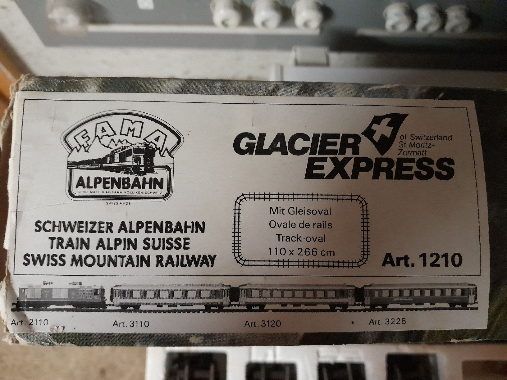 Fama Modellini di ferrovie: Fama Alpenbahn Glacier Express 0m Set – Difettoso da Heimisbach venduto da ifechso