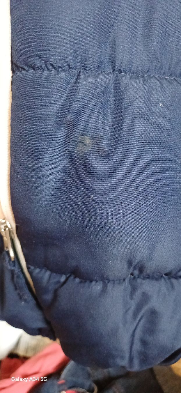 H&M Jacken & Mäntel: Kinder Steppjacke Dunkelblau Grösse 86 gebraucht – Gebraucht aus Riniken von Lessy- 2