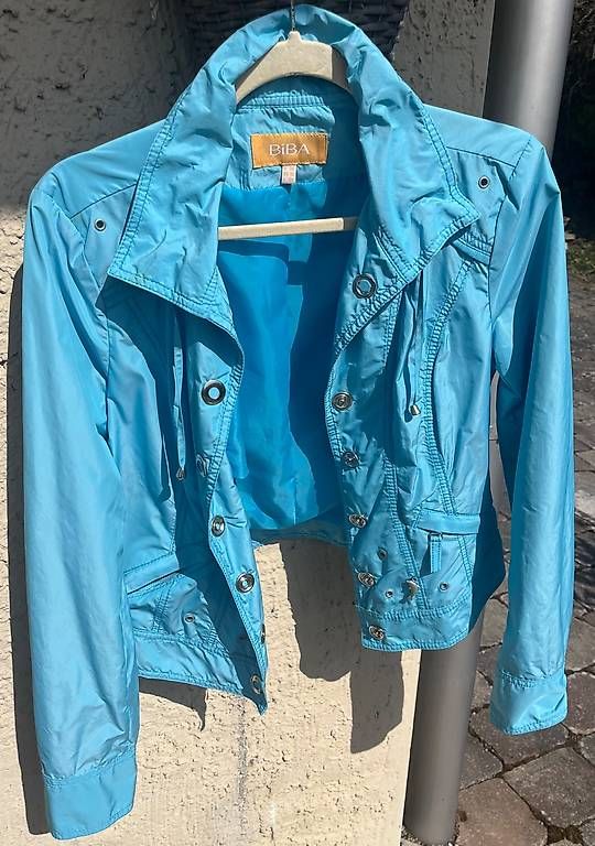 Jacken: Jacke / Blazer hellblau, Gr 36 – Gebraucht aus Thayngen von buermann