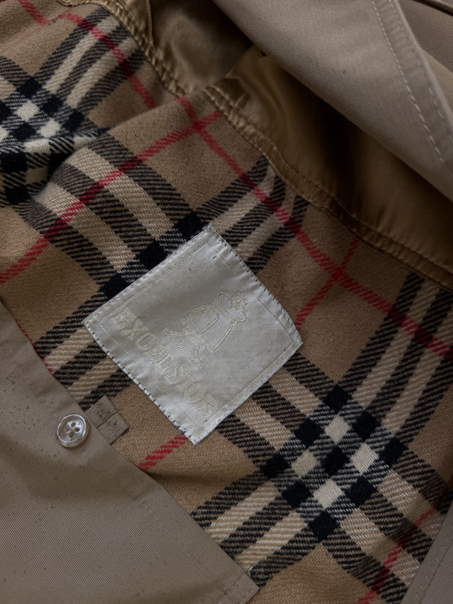 Cappotti: Trench coat  – Usato da Lausanne venduto da leannejc 4