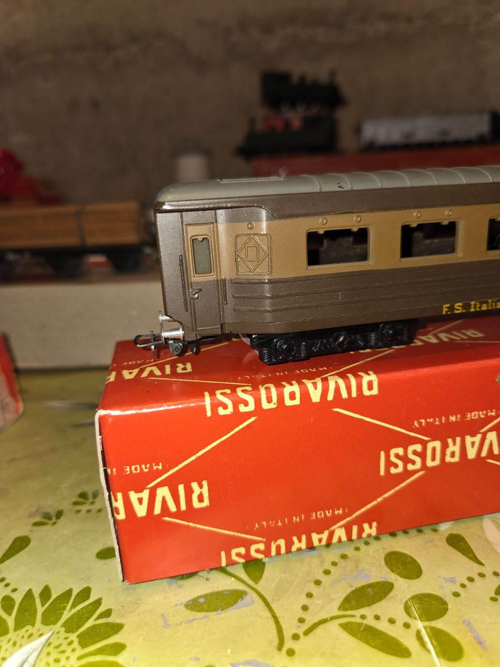 Rivarossi Modelleisenbahnen: Rivarossi carrozza bachelite rara – Gebraucht aus Giubiasco von Matti83 4