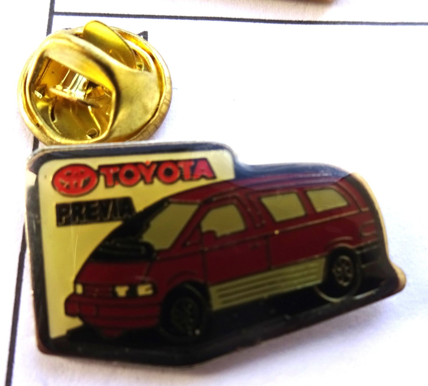 Placchette & Badge: Pin TOYOTA PREVIA  Auto – Usato da Utzenstorf venduto da BUtter81