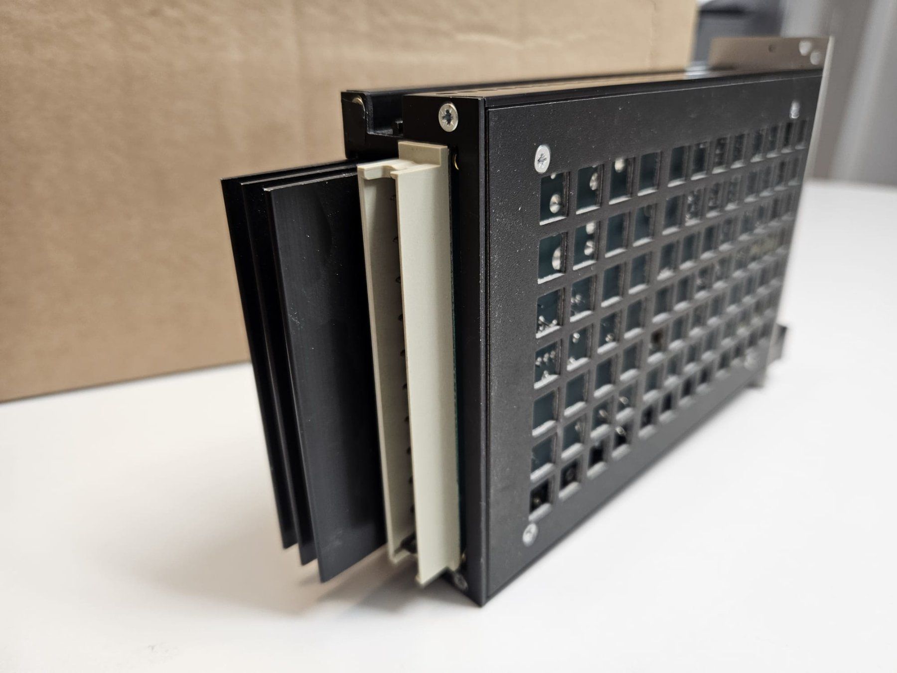 Componenti elettronici: Netzteil VERO PK50 5V 10A – Usato da Genestrerio venduto da GIDI02 2