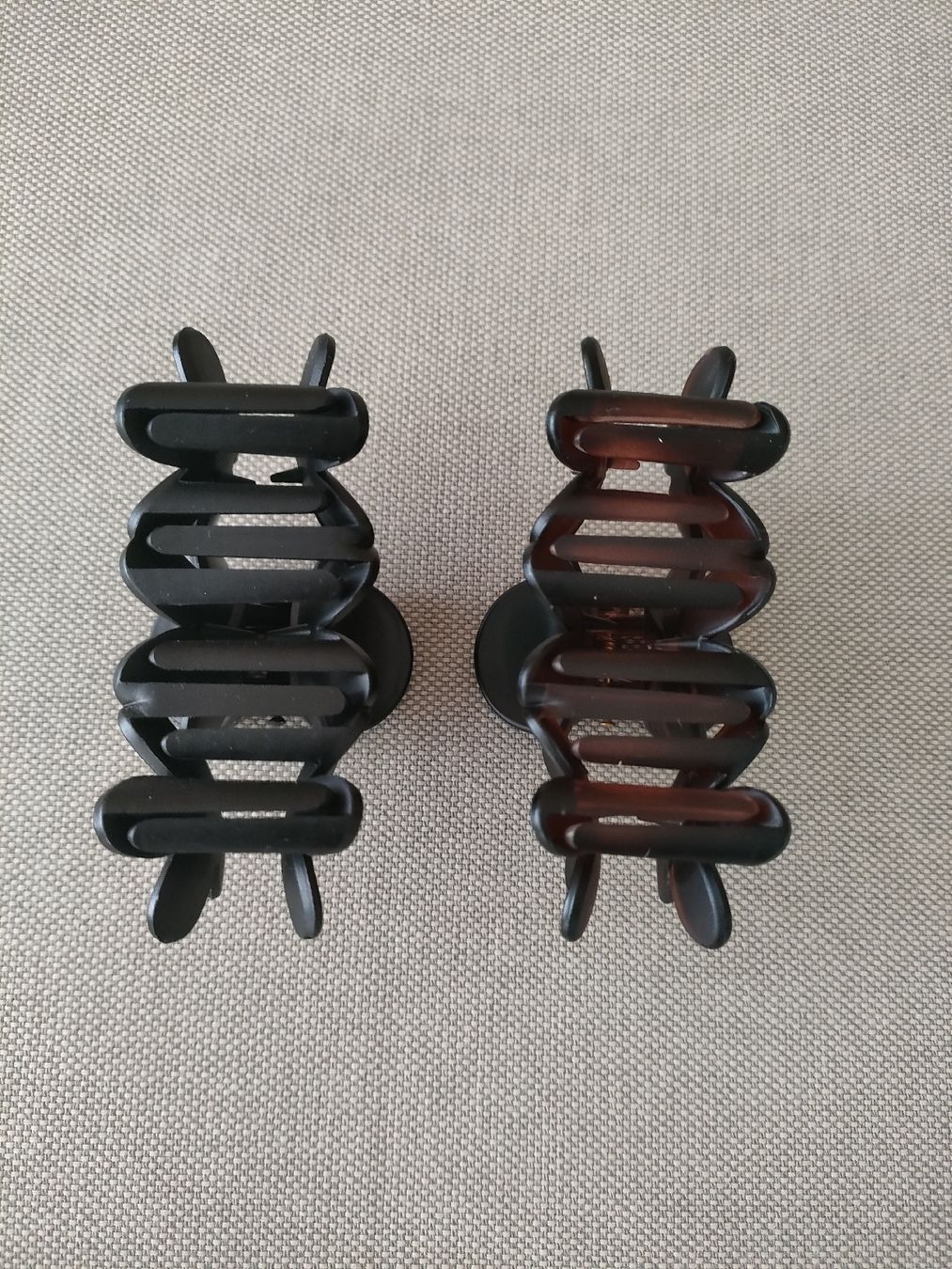 Accessori per capelli: 2 Haarklamer Schwarz und Braun – Nuovo (secondo la descrizione) da Bern venduto da Lidia.5 1