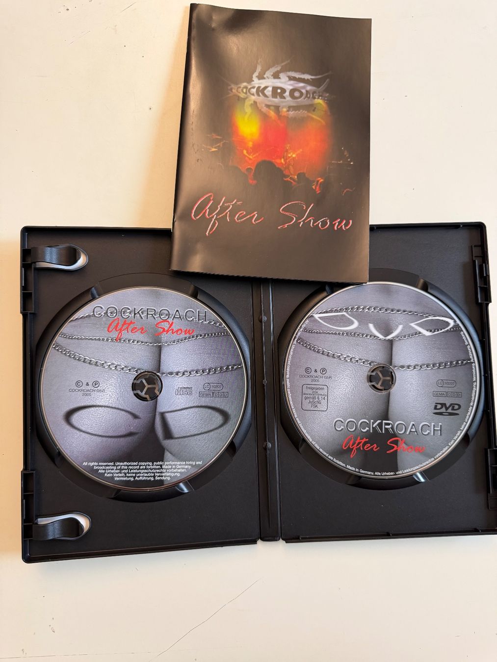 Tutti i DVDs: COCKROACH AFTER SHOW MIT DVD UND CD – Usato da Münsingen venduto da Ganjam 3