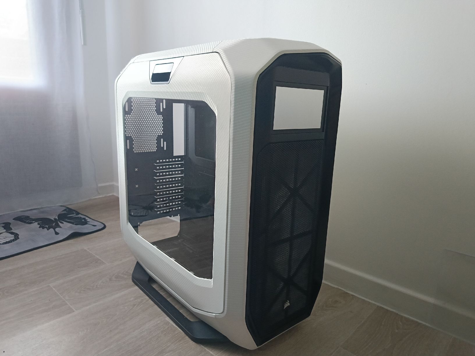 Corsair Gehäuse: boitier pc big tower covering carbone  – Gebraucht aus Plan-les-Ouates von Mathias_c